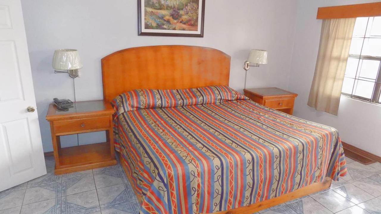 Hotel Del Camino Cuauhtémoc Kültér fotó