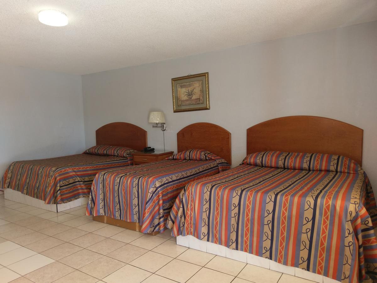 Hotel Del Camino Cuauhtémoc Kültér fotó