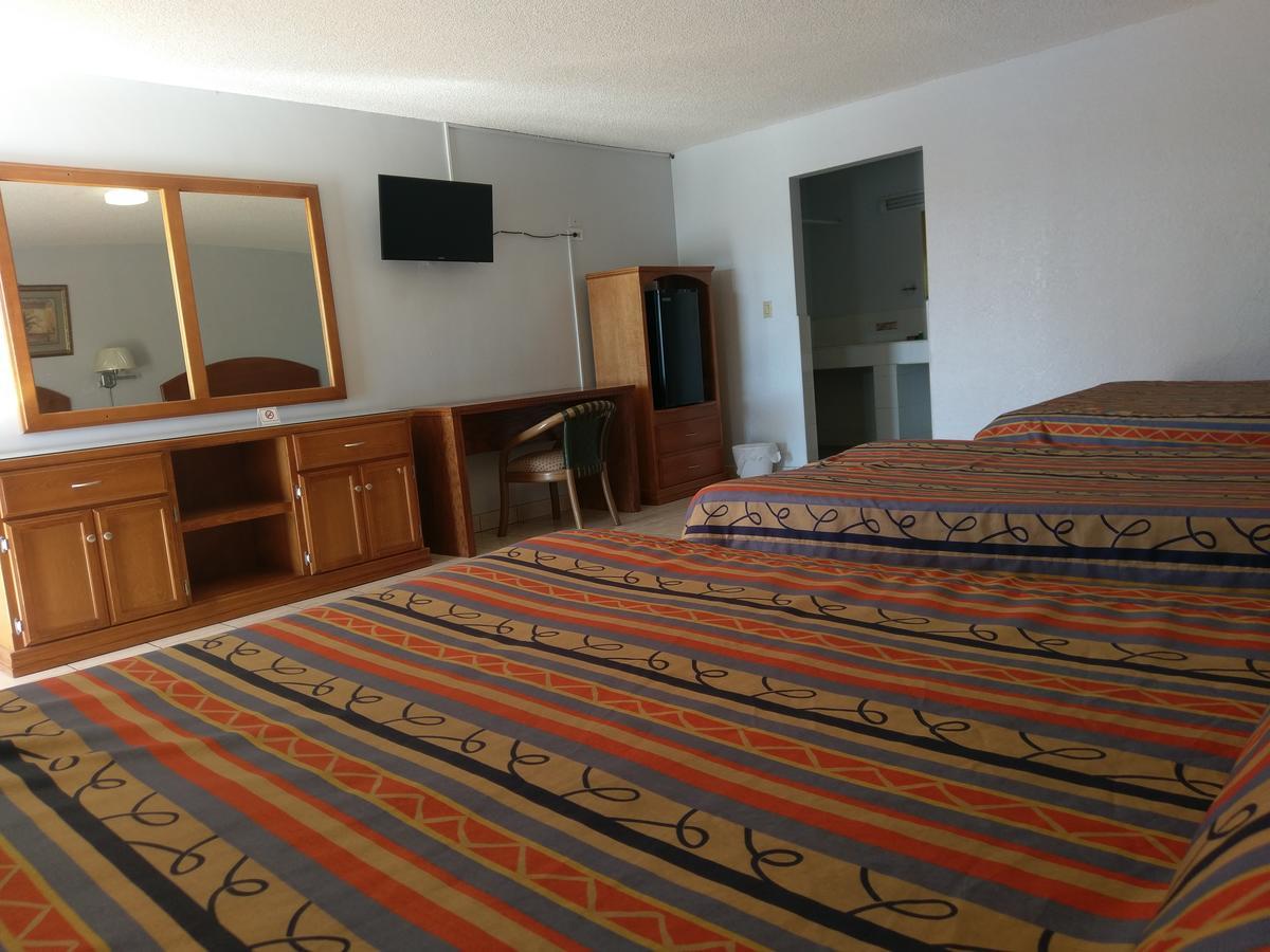 Hotel Del Camino Cuauhtémoc Kültér fotó