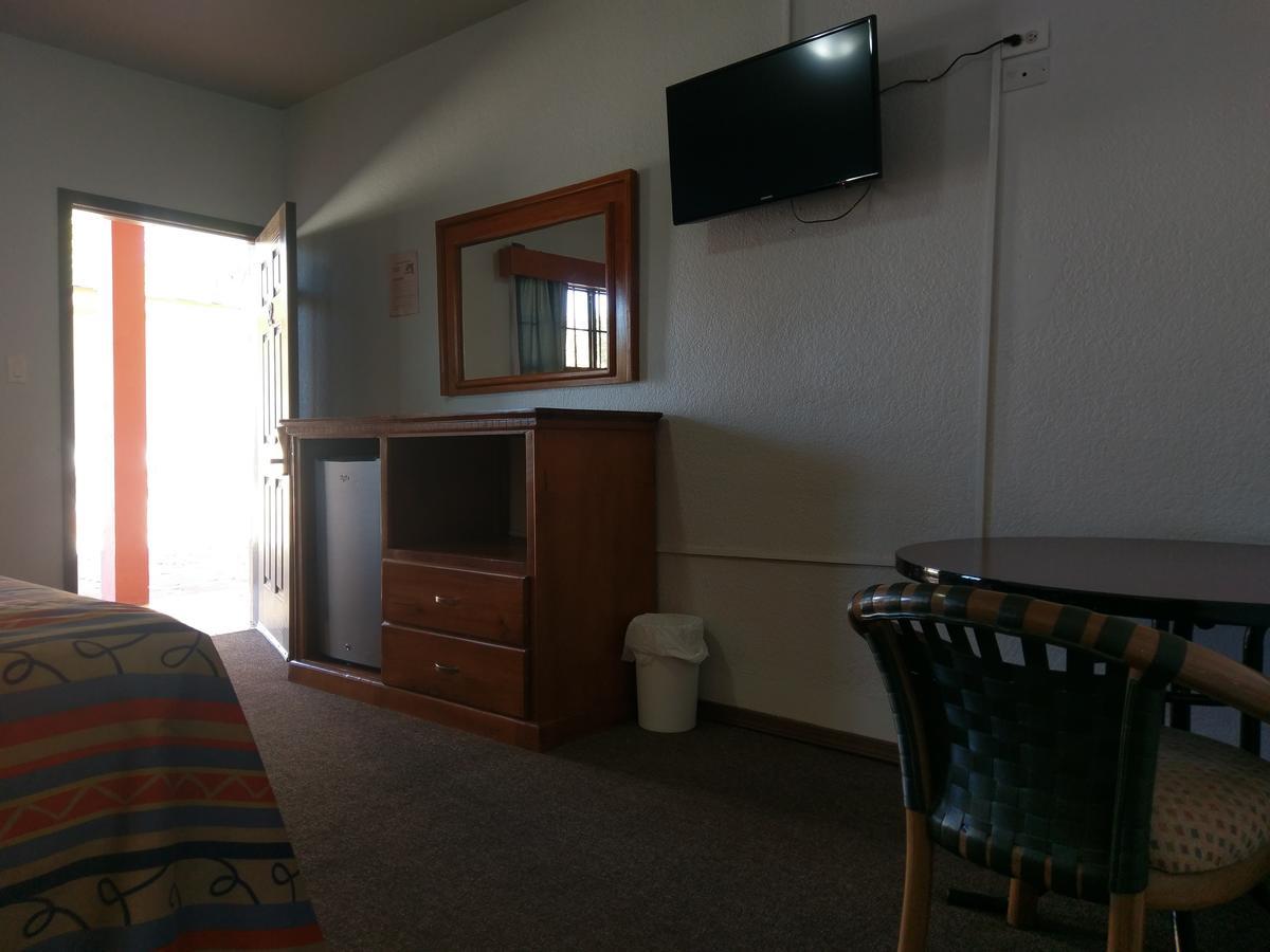 Hotel Del Camino Cuauhtémoc Kültér fotó